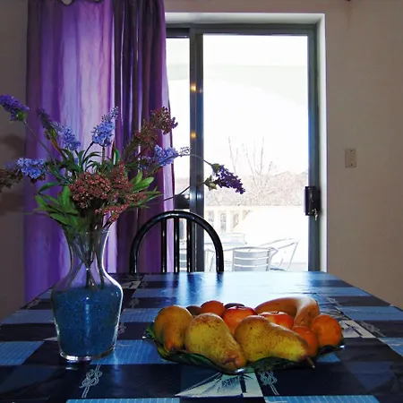 4 Bedroom In Center Postira