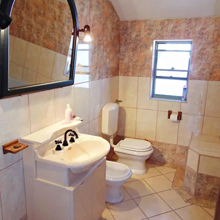 4 Bedroom In Center Διαμέρισμα *
