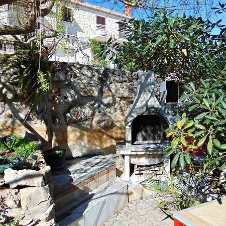 4 Bedroom In Center Διαμέρισμα Postira