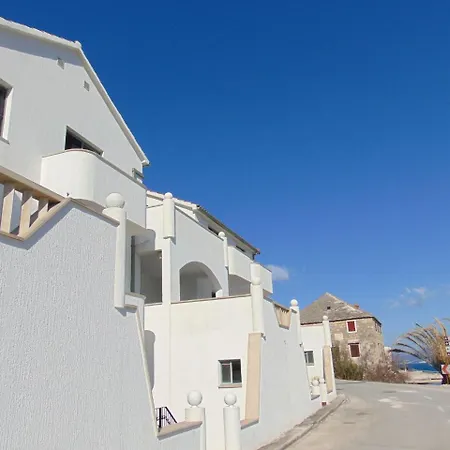 Διαμέρισμα 4 Bedroom In Center *