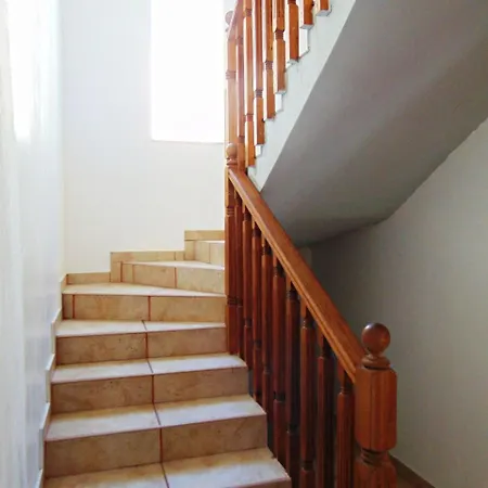 4 Bedroom In Center Διαμέρισμα *