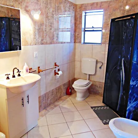 4 Bedroom In Center * Postira