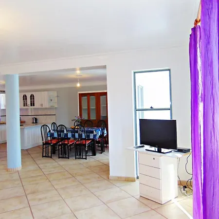 Διαμέρισμα 4 Bedroom In Center *